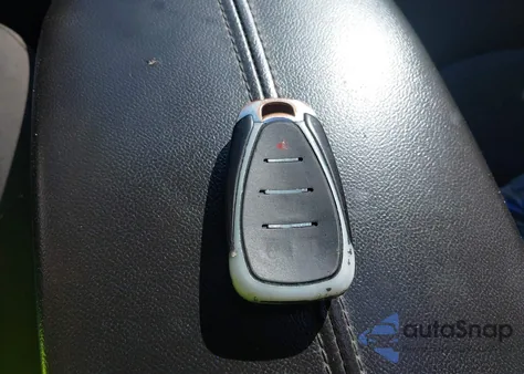 2019 Chevrolet Malibu Lt from USA, damaged, VIN 1G1ZD5ST4KF106671